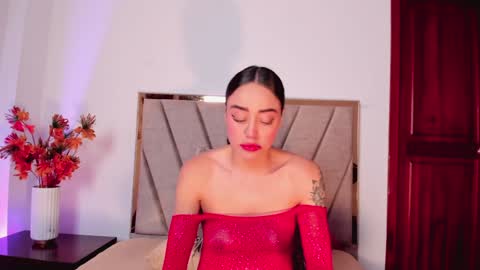Snapshot of nora_dasilva chatting on December 2024 12:45:02 AM Nora Da Silva online show from December 2024 12:45:02 AM