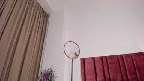 Snapshot of nora_dasilva chatting on January 2025 03:51:02 AM Nora Da Silva online show from January 2025 03:51:02 AM