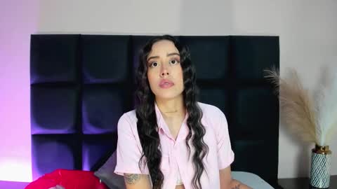 Snapshot of nora_dasilva chatting on October 2025 12:35:02 AM Nora Da Silva online show from October 2025 12:35:02 AM