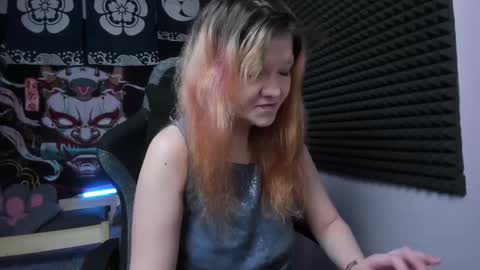 Nora online show from September 2025 10:51:02 AM