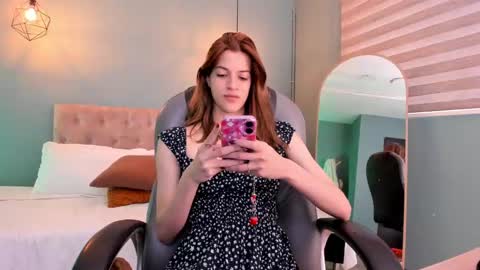 Nora online show from September 2025 08:42:01 PM