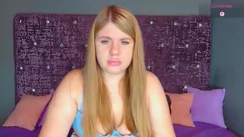 Nora online show from November 2025 02:39:01 AM