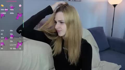 Elina online show from September 2025 10:28:01 AM