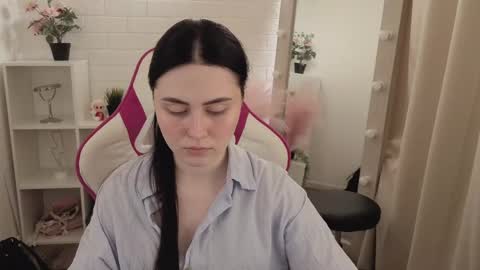 Snapshot of noralumi chatting on April 2026 05:24:01 AM Nora online show from April 2026 05:24:01 AM