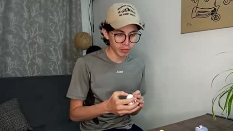 Norehg online show from October 2025 12:10:02 AM