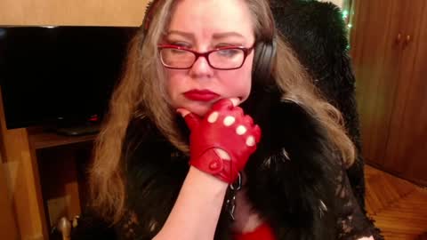 Snapshot of norma_gin chatting on December 2024 08:05:02 PM miss Tress online show from December 2024 08:05:02 PM