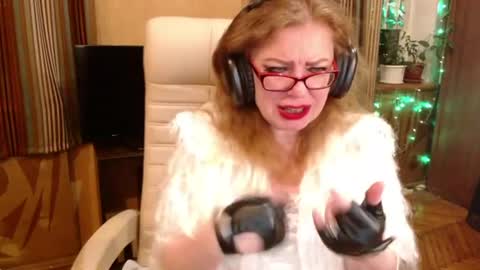 Snapshot of norma_gin chatting on July 2026 09:30:01 PM miss Tress online show from July 2026 09:30:01 PM
