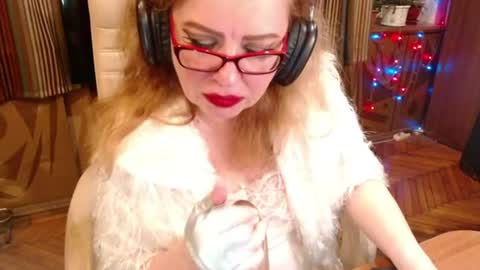 Snapshot of norma_gin chatting on July 2026 09:06:02 PM miss Tress online show from July 2026 09:06:02 PM