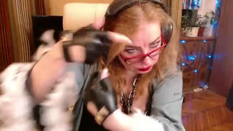 Snapshot of norma_gin chatting on July 2026 07:31:01 PM miss Tress online show from July 2026 07:31:01 PM