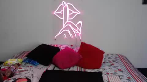 Snapshot of normaa22 chatting on October 2025 08:08:02 PM Norma online show from October 2025 08:08:02 PM