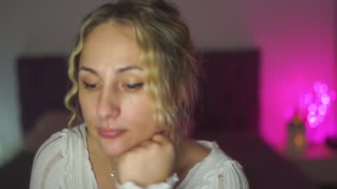 Snapshot of notamericanpie23 chatting on January 2025 02:54:02 AM Tina online show from January 2025 02:54:02 AM