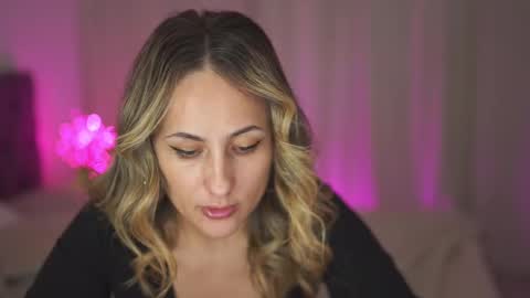 Snapshot of notamericanpie23 chatting on February 2025 03:01:02 AM Tina online show from February 2025 03:01:02 AM