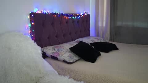 Snapshot of notamericanpie23 chatting on January 2026 12:43:01 PM Tina online show from January 2026 12:43:01 PM