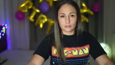 Snapshot of notamericanpie23 chatting on January 2026 07:17:02 PM Tina online show from January 2026 07:17:02 PM