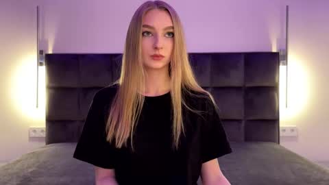 Goldie online show from November 2025 05:02:01 PM