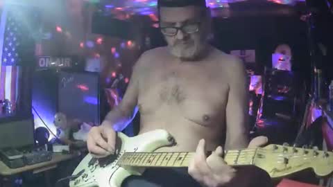 notflamingfart online show from November 2025 03:54:01 AM