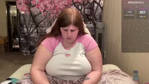 Snapshot of noturbabymoms chatting on February 2025 03:08:01 PM NotUrBabyMoms online show from February 2025 03:08:01 PM