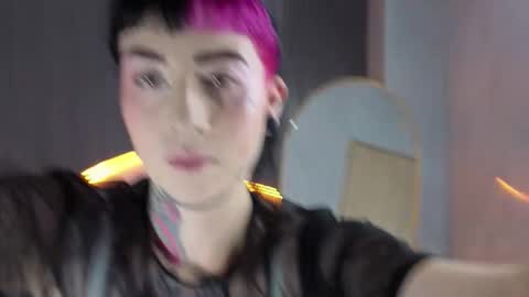 Live 1500am 2100pm online show from November 2025 08:22:02 PM