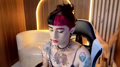 Live 1500am 2100pm online show from December 2025 08:12:01 AM