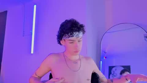 Nova Salvatore online show from March 2026 04:17:02 AM