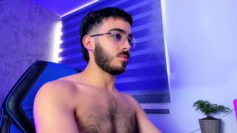 Nova online show from November 2025 12:20:01 PM