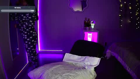 Snapshot of novahh_syxxx chatting on January 2025 11:43:01 AM novahh_syxxx online show from January 2025 11:43:01 AM