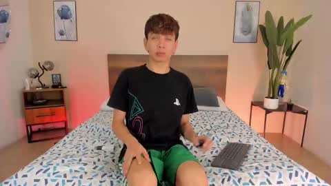 NovayBrian online show from September 2025 04:34:02 AM