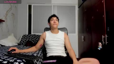 Noxx  online show from November 2025 01:38:01 AM