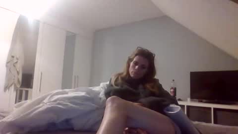 Alice  Nudgeman online show from October 2025 07:31:02 PM