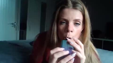 Alice  Nudgeman online show from November 2025 09:10:01 AM