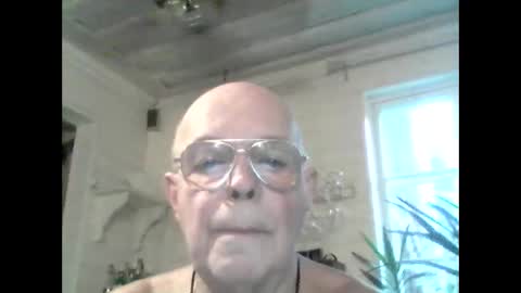 Haky online show from November 2025 12:49:01 PM