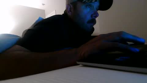 nuttincowboy727272 online show from April 2026 12:28:01 AM