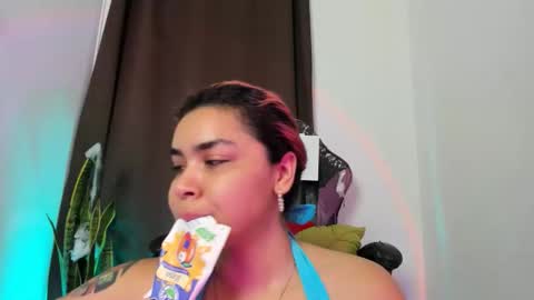 Nia online show from November 2025 10:37:02 AM