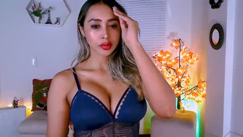 Nycole online show from December 2024 11:34:02 PM