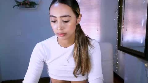 Nycole online show from September 2025 02:43:02 PM