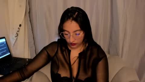 Snapshot of nykhor_paul chatting on February 2026 02:33:01 PM Vanessa online show from February 2026 02:33:01 PM