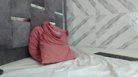 xionela gates online show from March 2025 10:13:02 PM