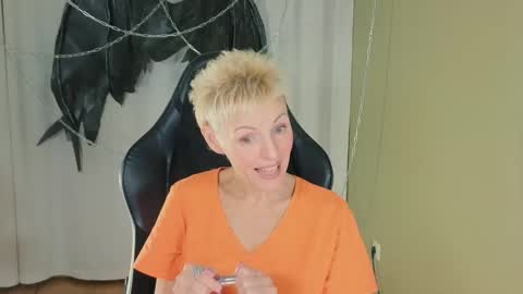 nymphvariety online show from November 2025 05:20:01 AM