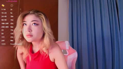 Snapshot of nyomi_moon chatting on July 2026 08:34:02 PM nyomi_moon online show from July 2026 08:34:02 PM