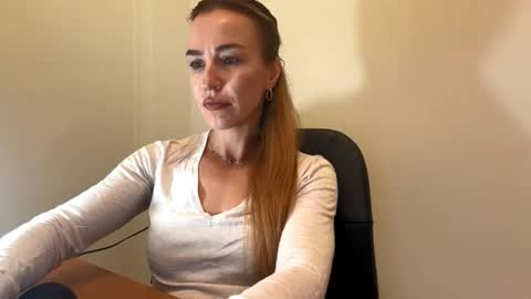 Anastasia online show from October 2025 07:28:01 AM