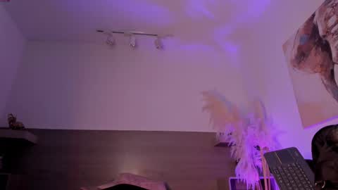Nyx Shadow online show from October 2025 03:59:02 AM