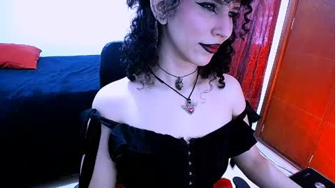 Nyxxei online show from April 2026 09:19:01 PM