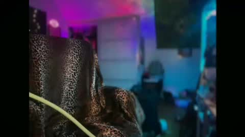 nyxxen online show from February 2026 11:35:02 AM