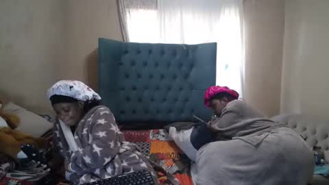 Snapshot of obsessedmimi chatting on April 2026 11:30:02 AM obsessedmimi online show from April 2026 11:30:02 AM