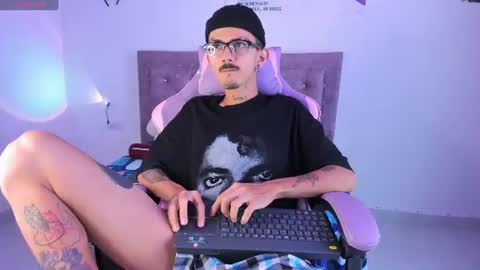 Snapshot of ocsanis69 chatting on August 2026 05:29:02 AM Cris online show from August 2026 05:29:02 AM