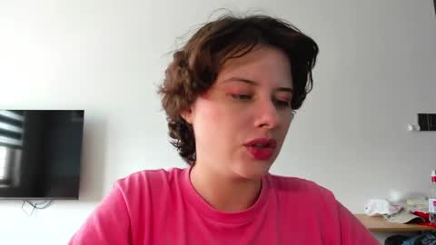 Evie online show from March 2026 04:35:01 AM