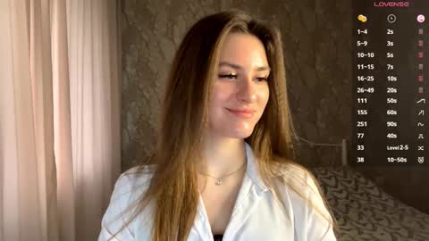 Mia online show from December 2025 09:07:01 AM