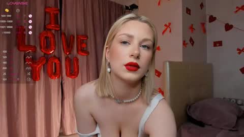 Lynna online show from February 2025 06:26:02 PM