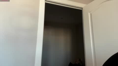Snapshot of odettehatt chatting on May 2026 04:40:01 AM Thea online show from May 2026 04:40:01 AM