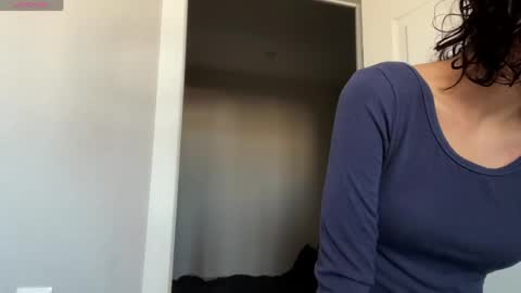 Snapshot of odettehatt chatting on May 2026 04:28:01 AM Thea online show from May 2026 04:28:01 AM